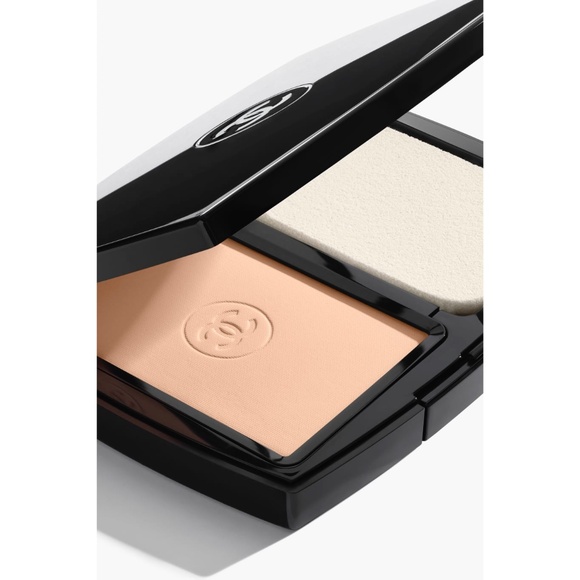 CHANEL Other - New! CHANEL Ultra Le Teint – All Day Flawless Finish Compact, BR22, NEW in BOX!